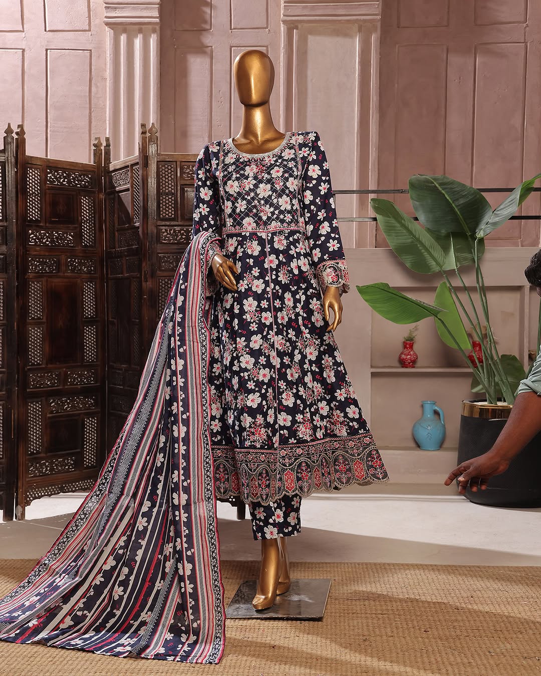 I-001 Bin Saeed Stitched 3 Piece Embroidered Luxury Lawn Maxi